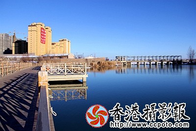 雪染宾河更娇美