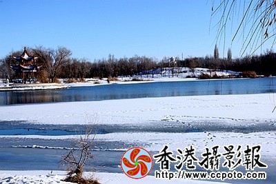 雪染宾河更娇美