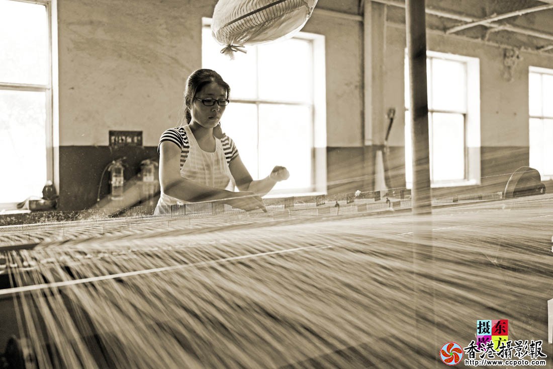 忙碌的纺织车间3..jpg