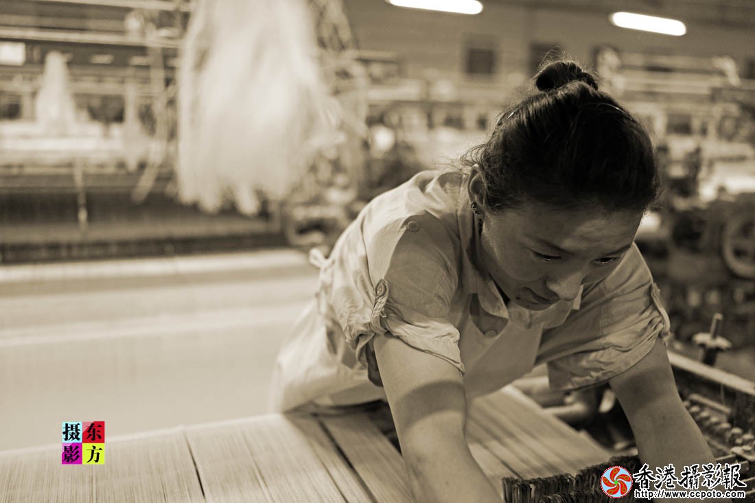 忙碌的纺织车间7..jpg