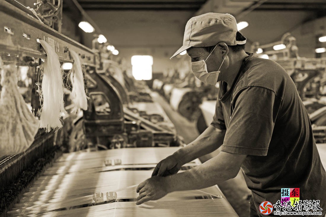 忙碌的纺织车间6..jpg