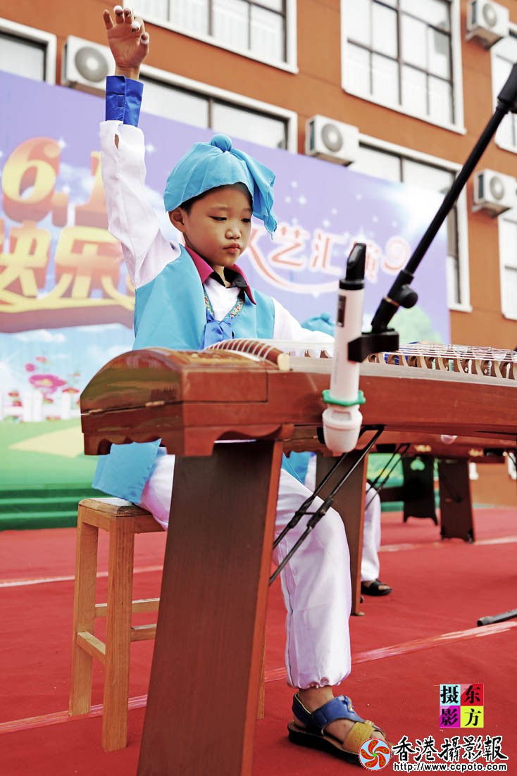太平智星学校庆六一演出12..jpg